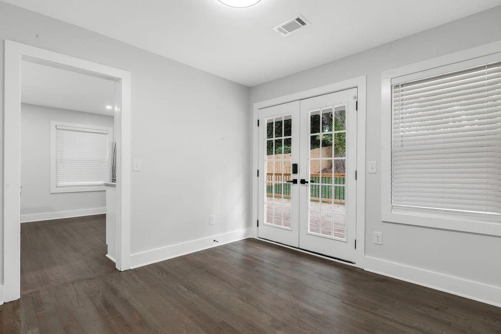 2219 SHARON Way