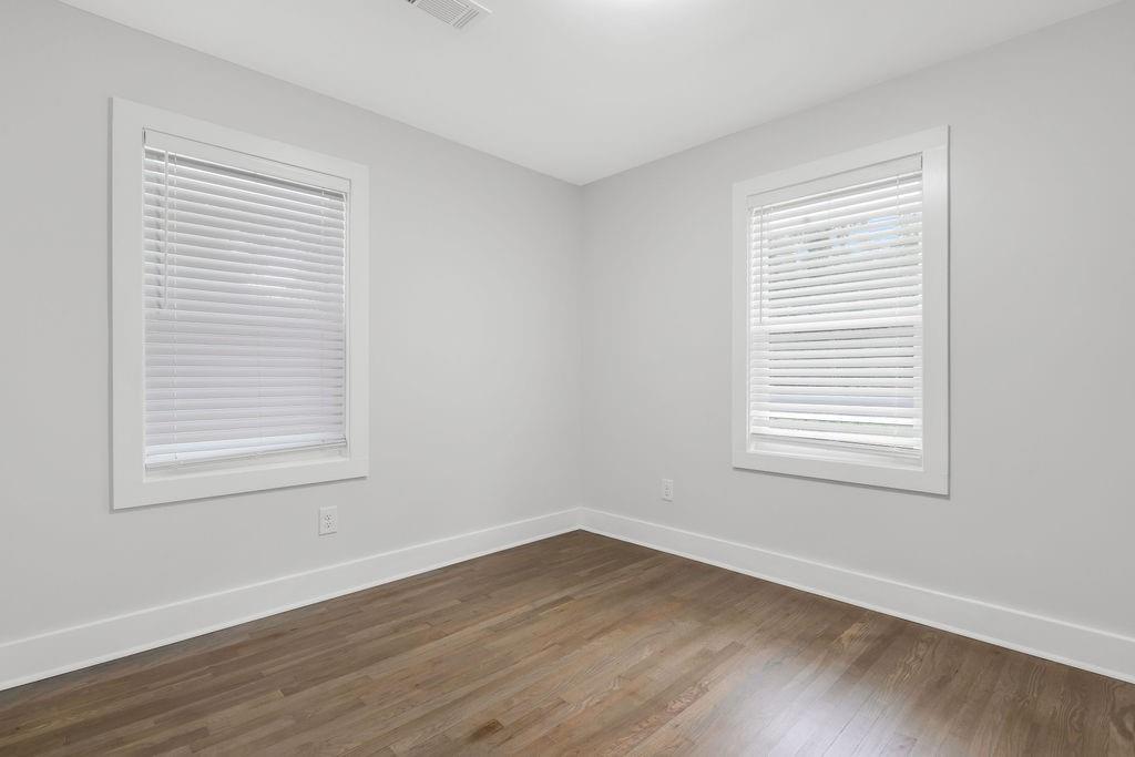 2219 SHARON Way