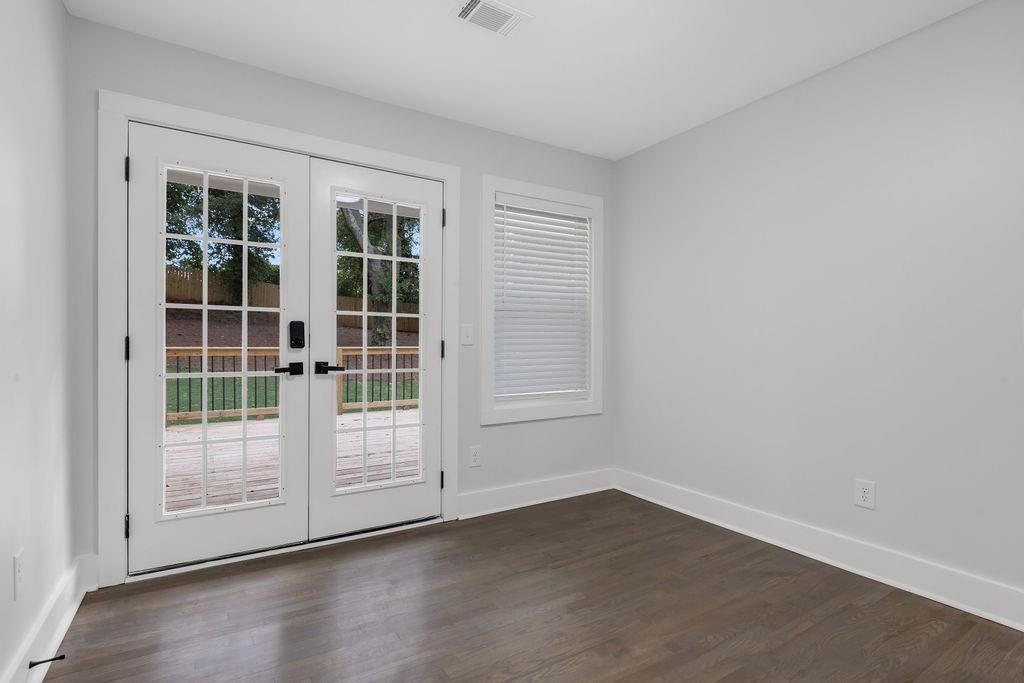 2219 SHARON Way
