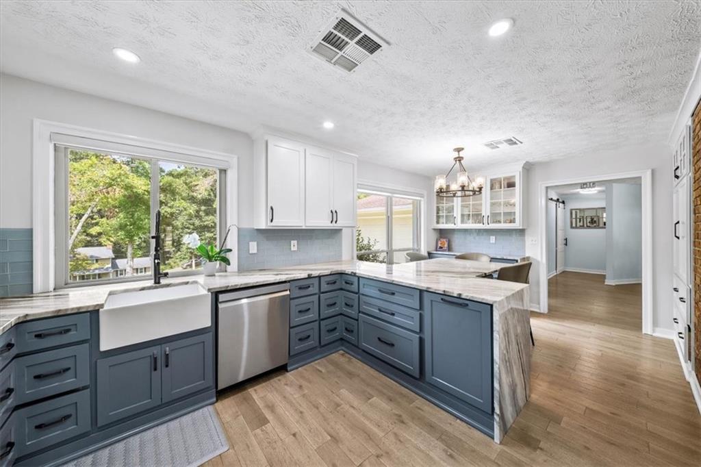 1365 Ridgefield Drive
