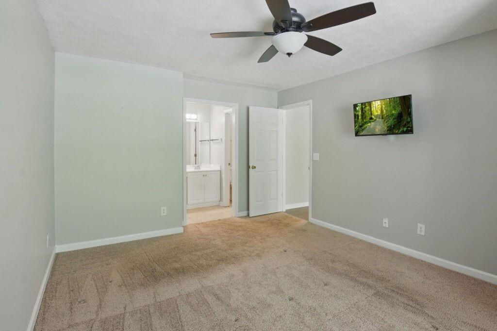 124 STREAMSIDE Drive Unit 24