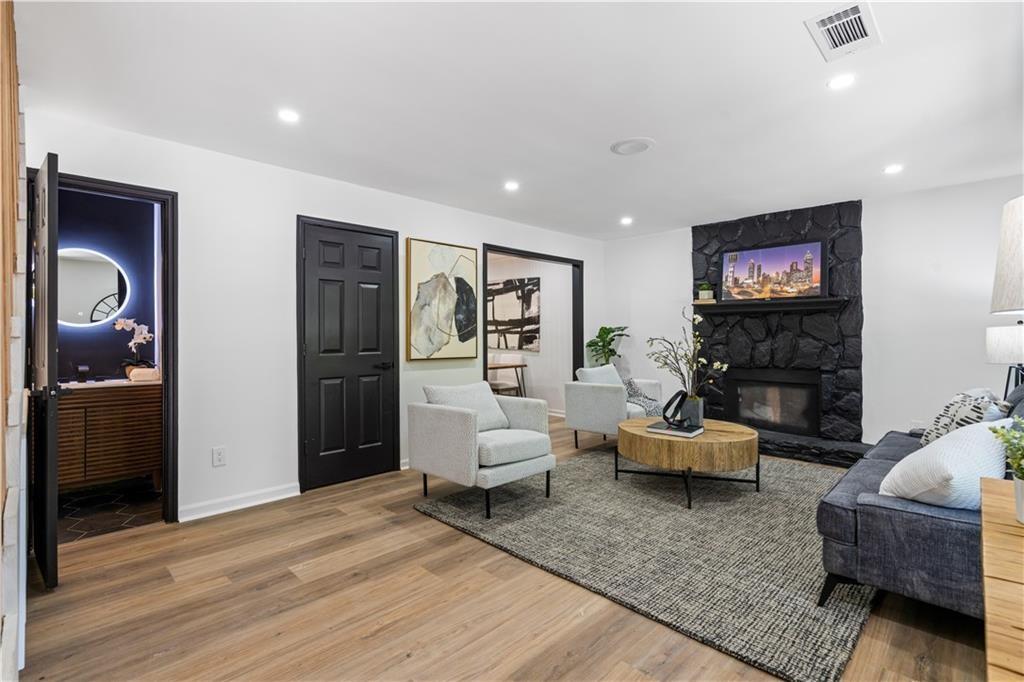 1249 N LEA Court SE Unit A