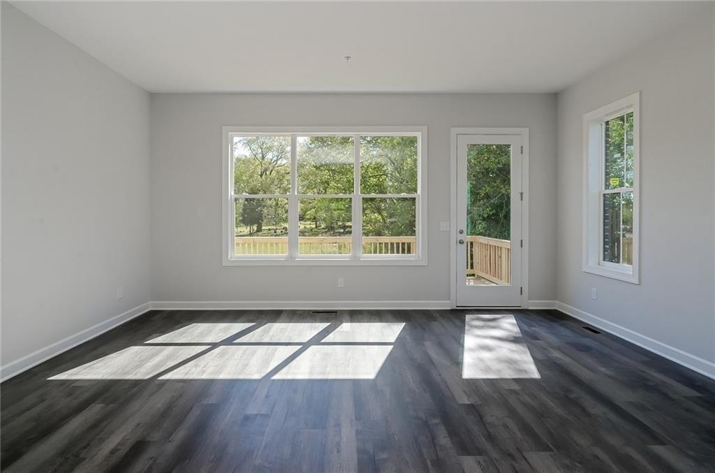 2786 WOODLAND Terrace