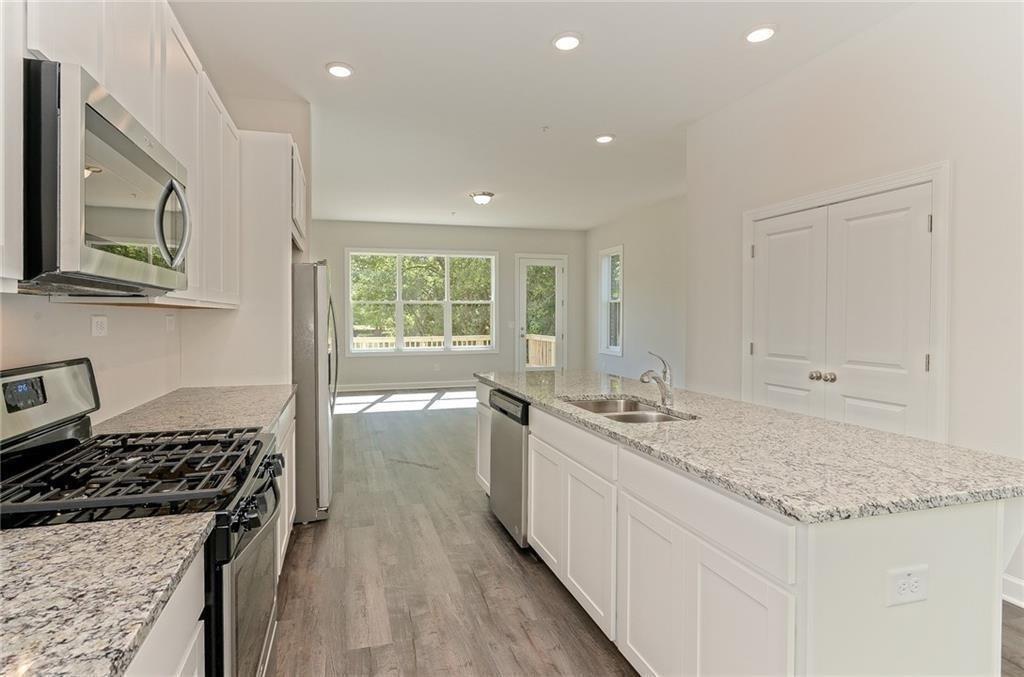 2786 WOODLAND Terrace