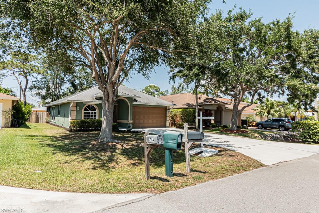 739 98th AVE N