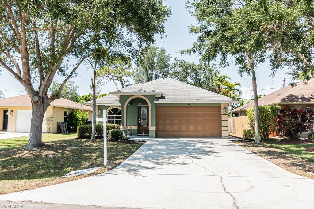 739 98th AVE N