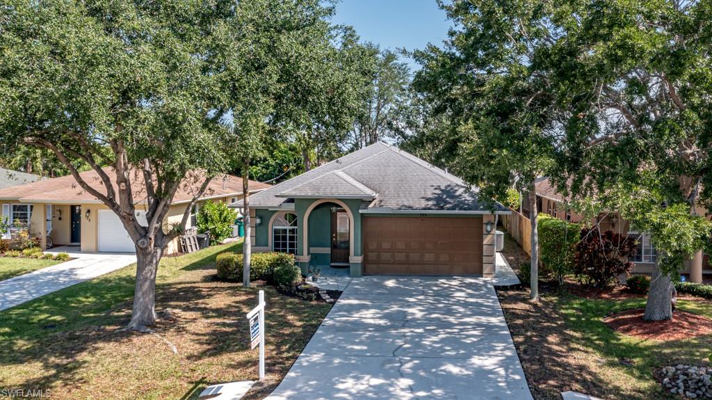739 98th AVE N