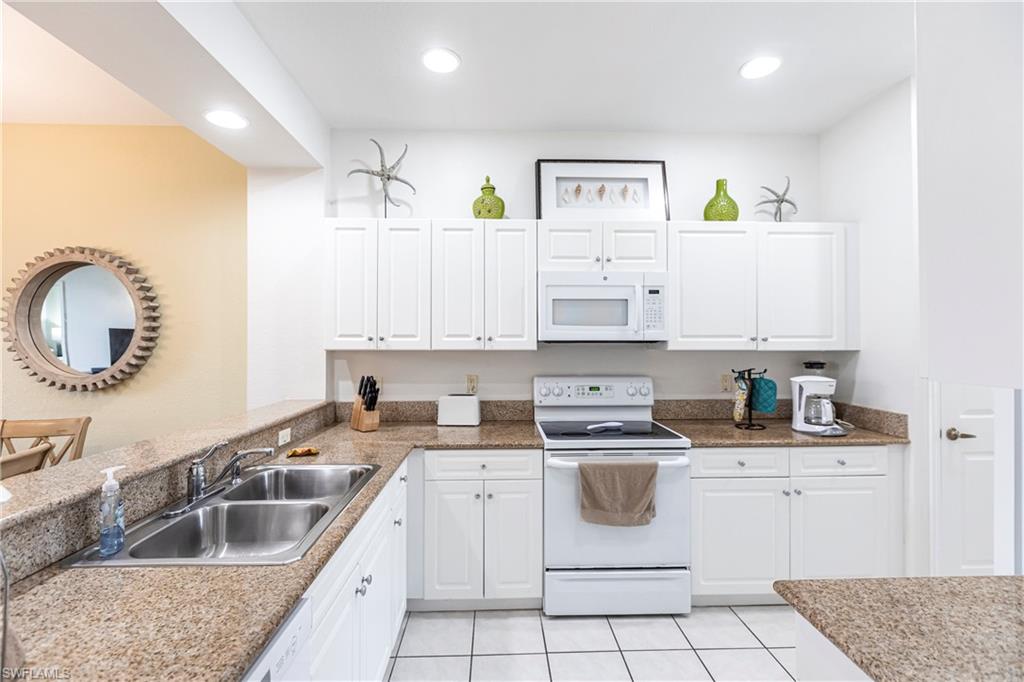 7920 Mahogany Run LN Unit: 1015