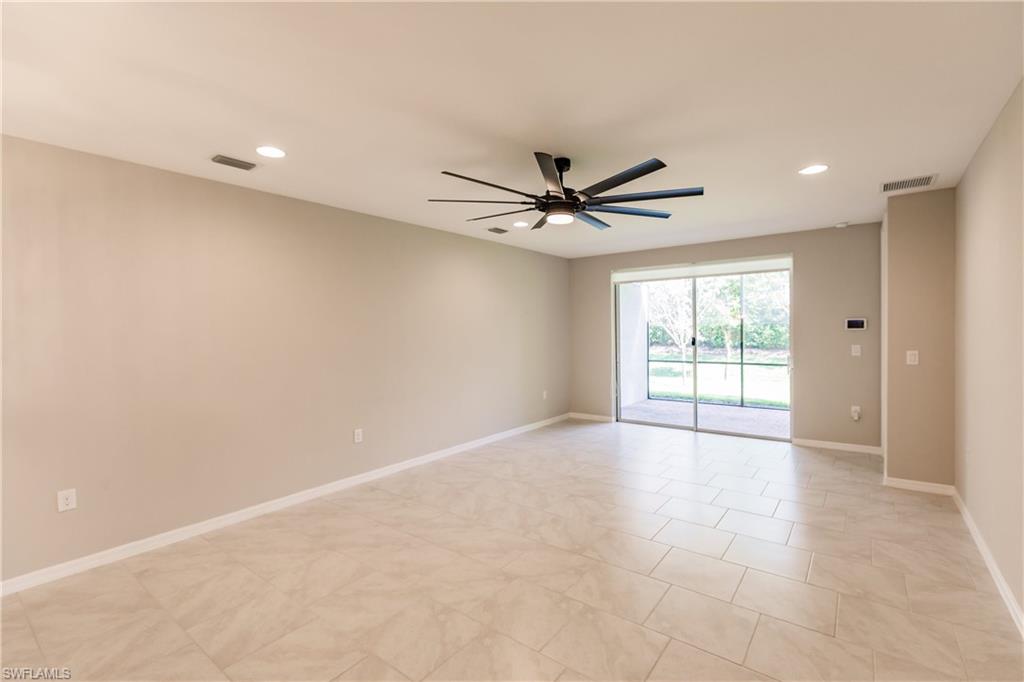 14735 Edgewater CIR