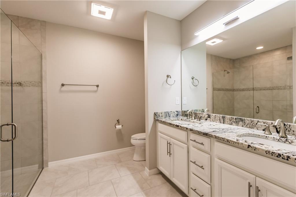14735 Edgewater CIR