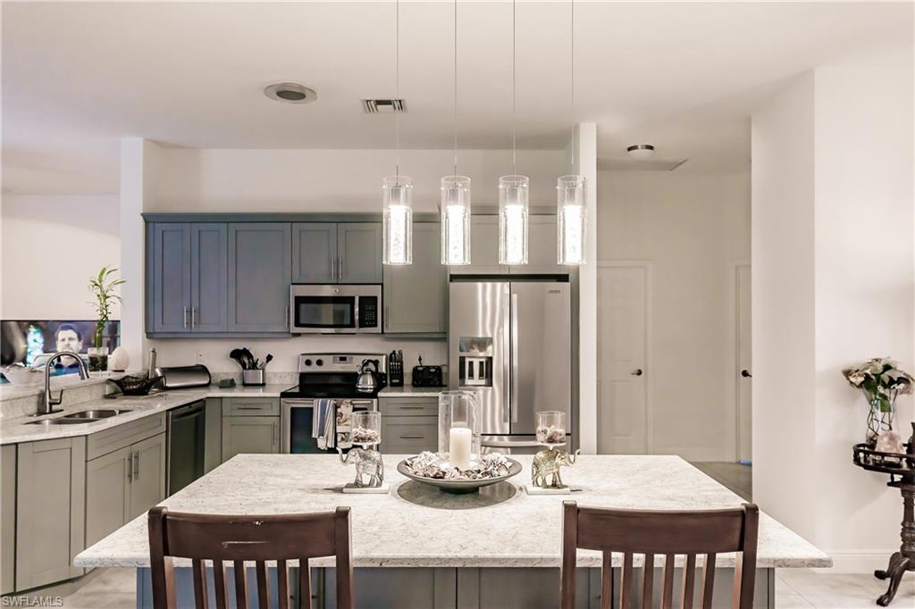 787 Waterloo CT