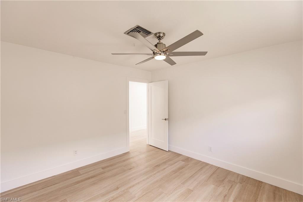 639 98th AVE N