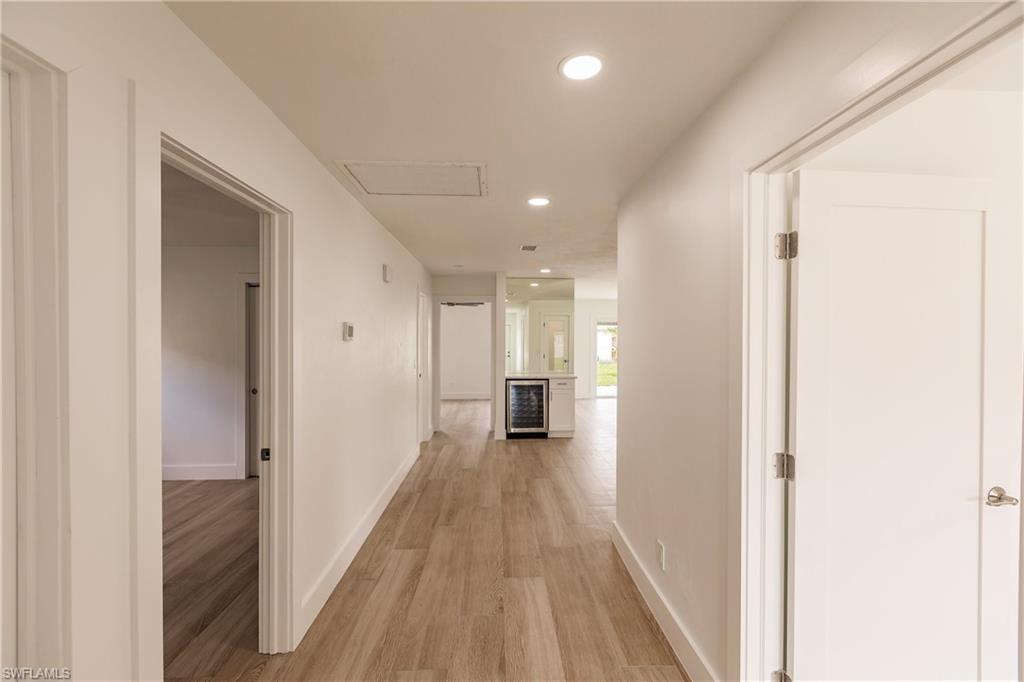 639 98th AVE N