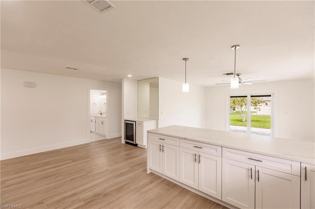 639 98th AVE N