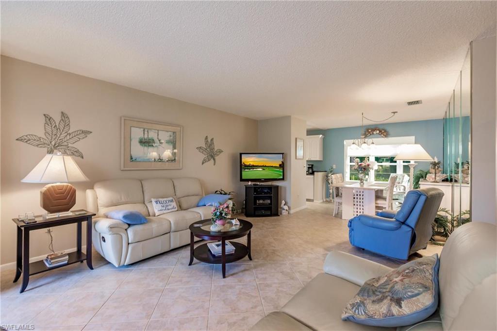 1092 Forest Lakes DR Unit: 20-A