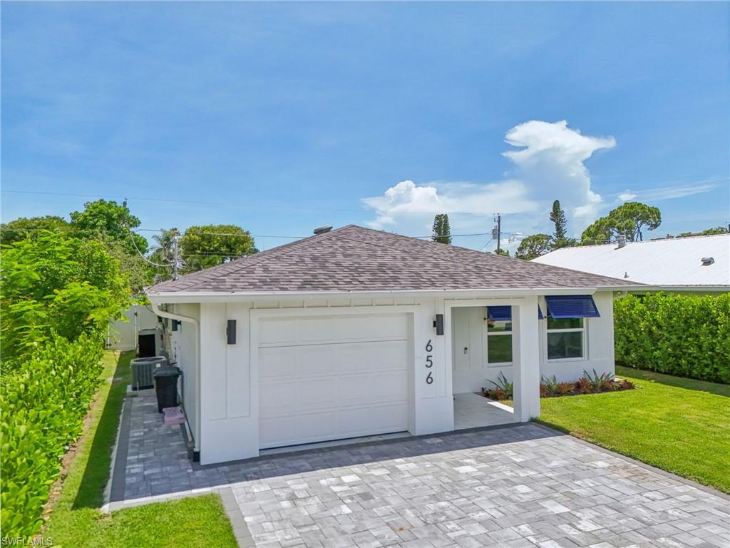 656 94th AVE N