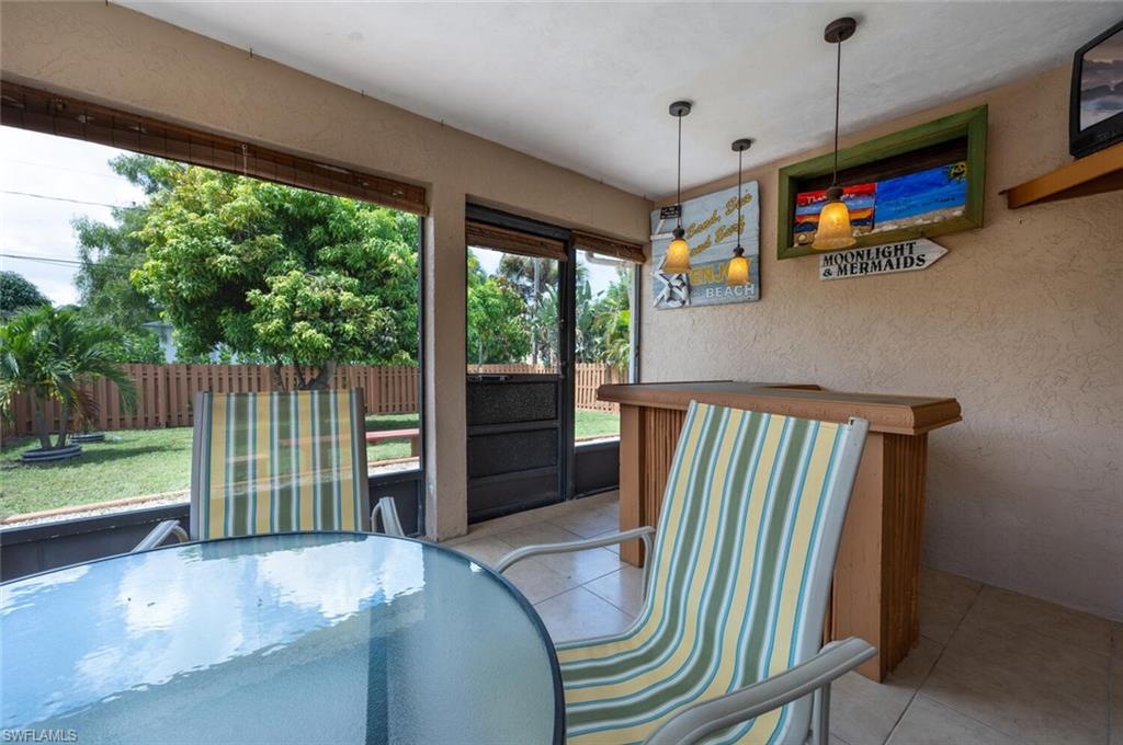 778 109th AVE N