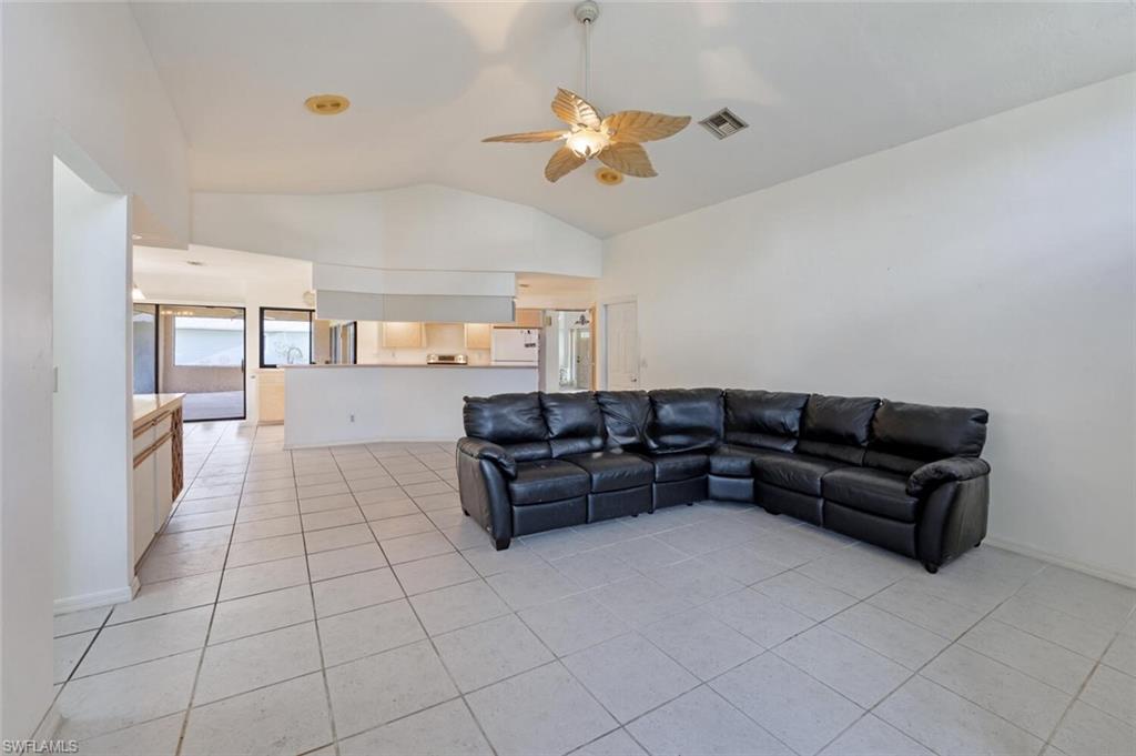 2204 REGAL WAY