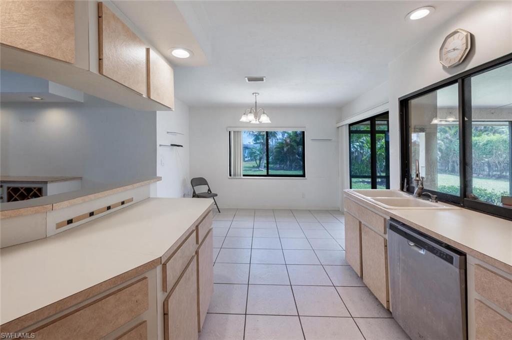 2204 REGAL WAY