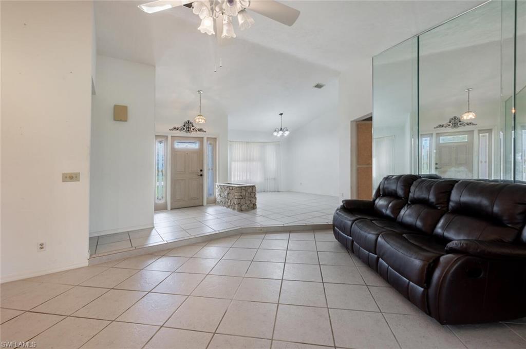 2204 REGAL WAY