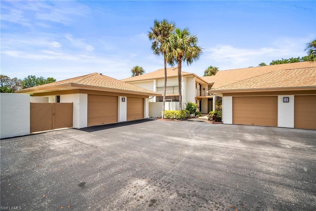 517 Lake Louise CIR # 101
