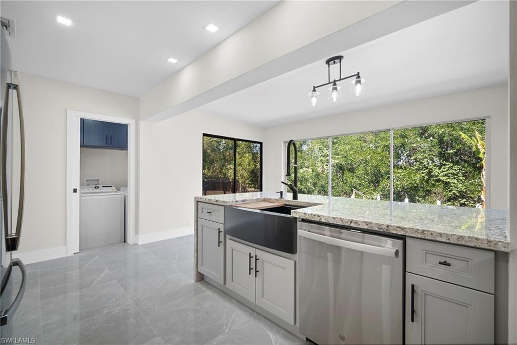 47 River CT