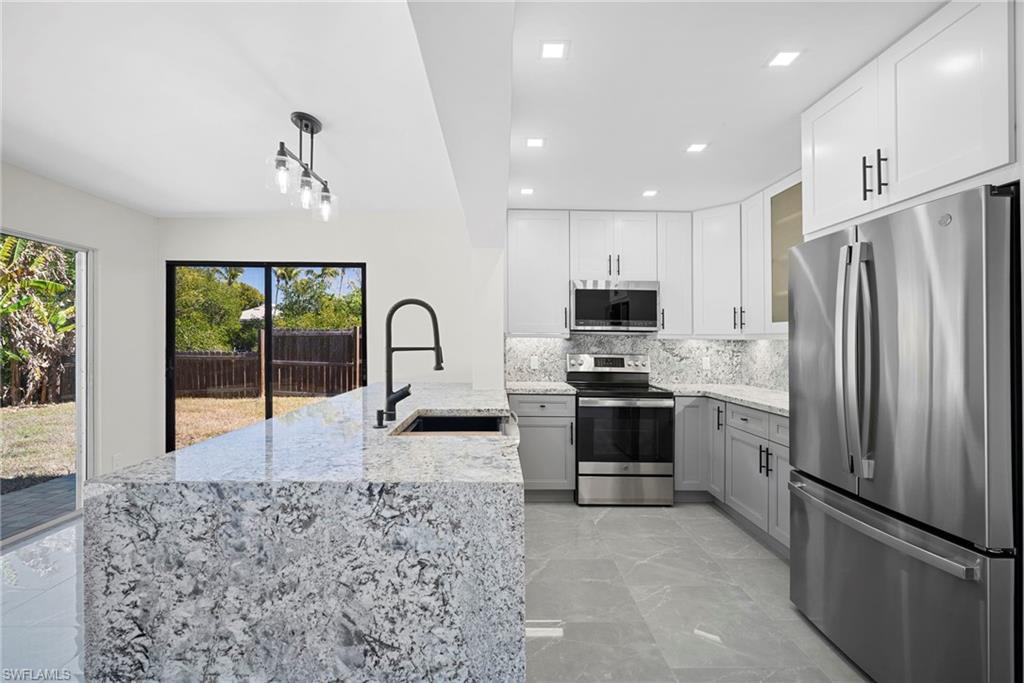 47 River CT