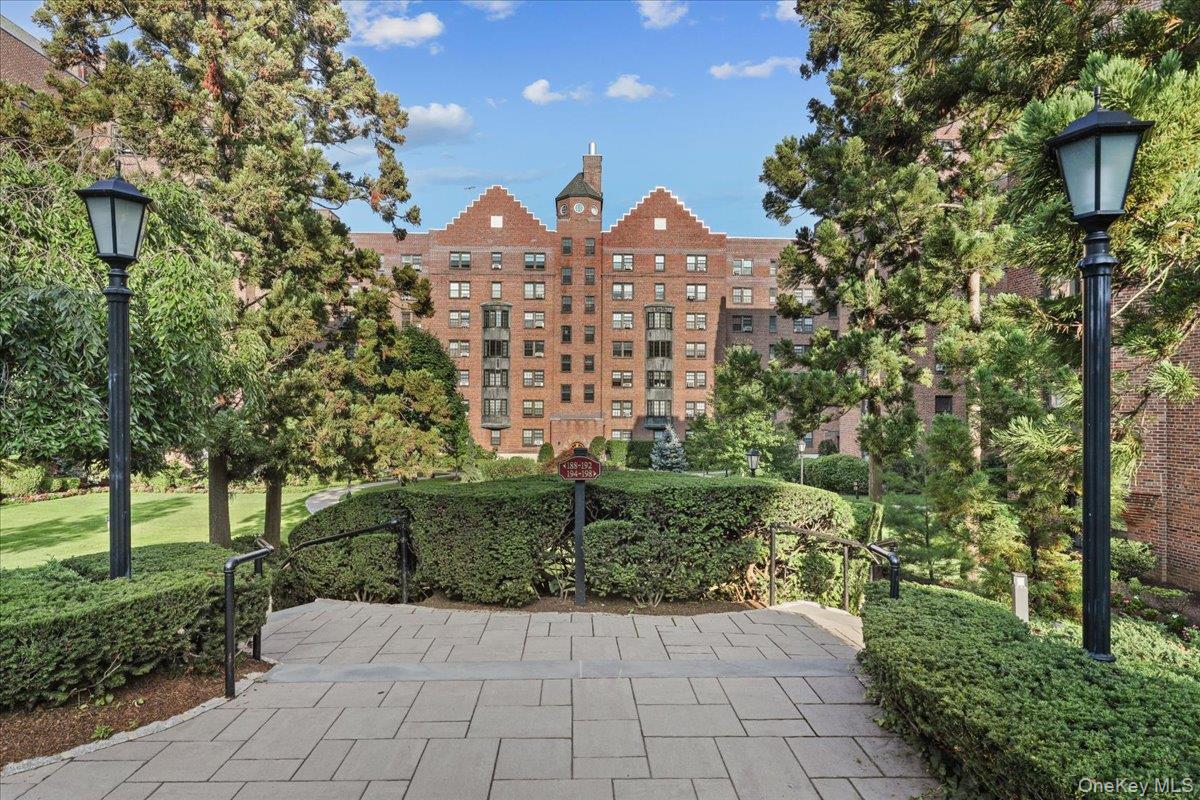 192 Garth Road Unit: 4O