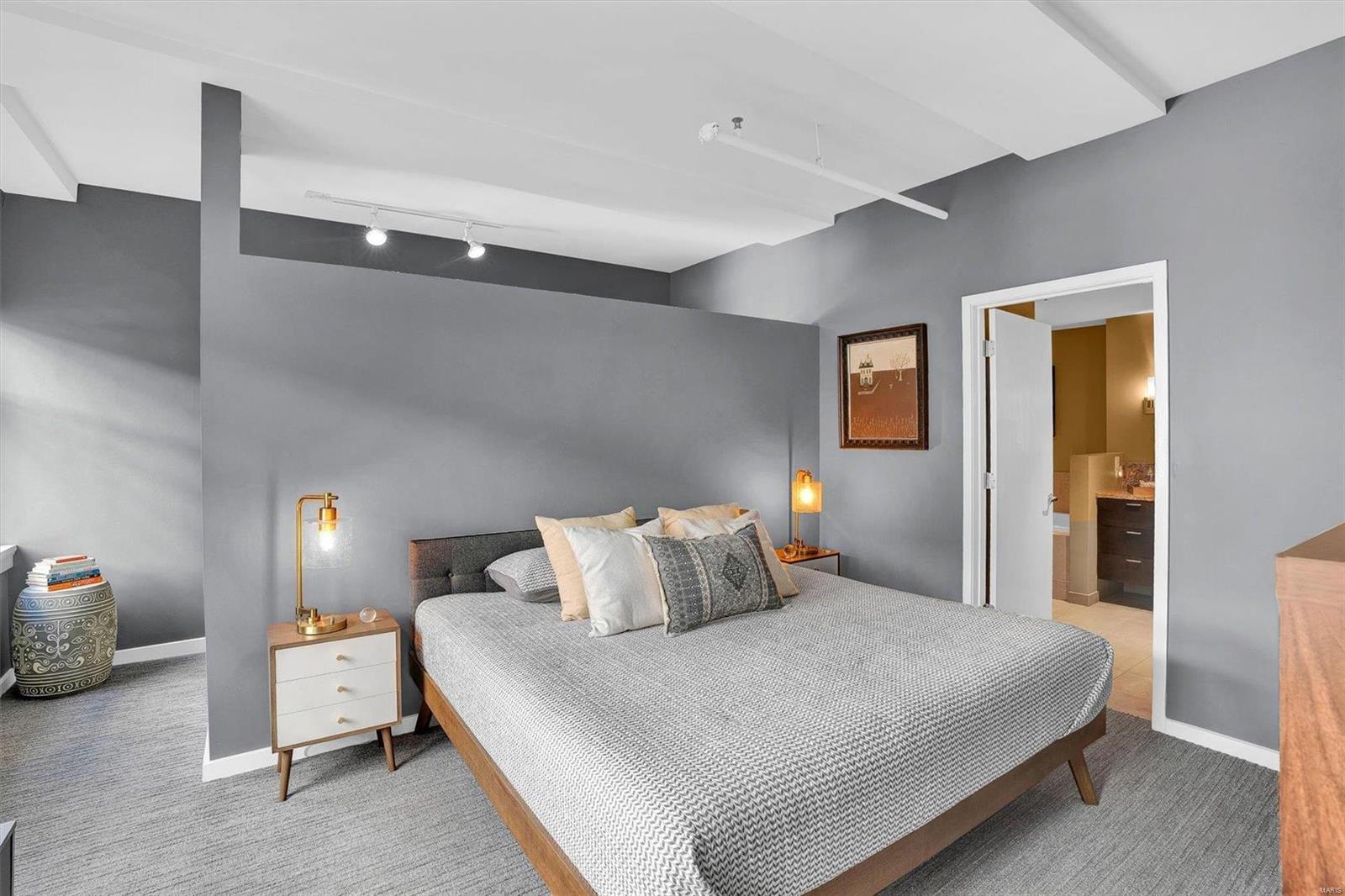 915 Olive Street Unit: 1113