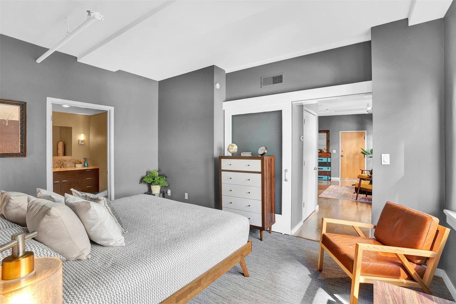 915 Olive Street Unit: 1113
