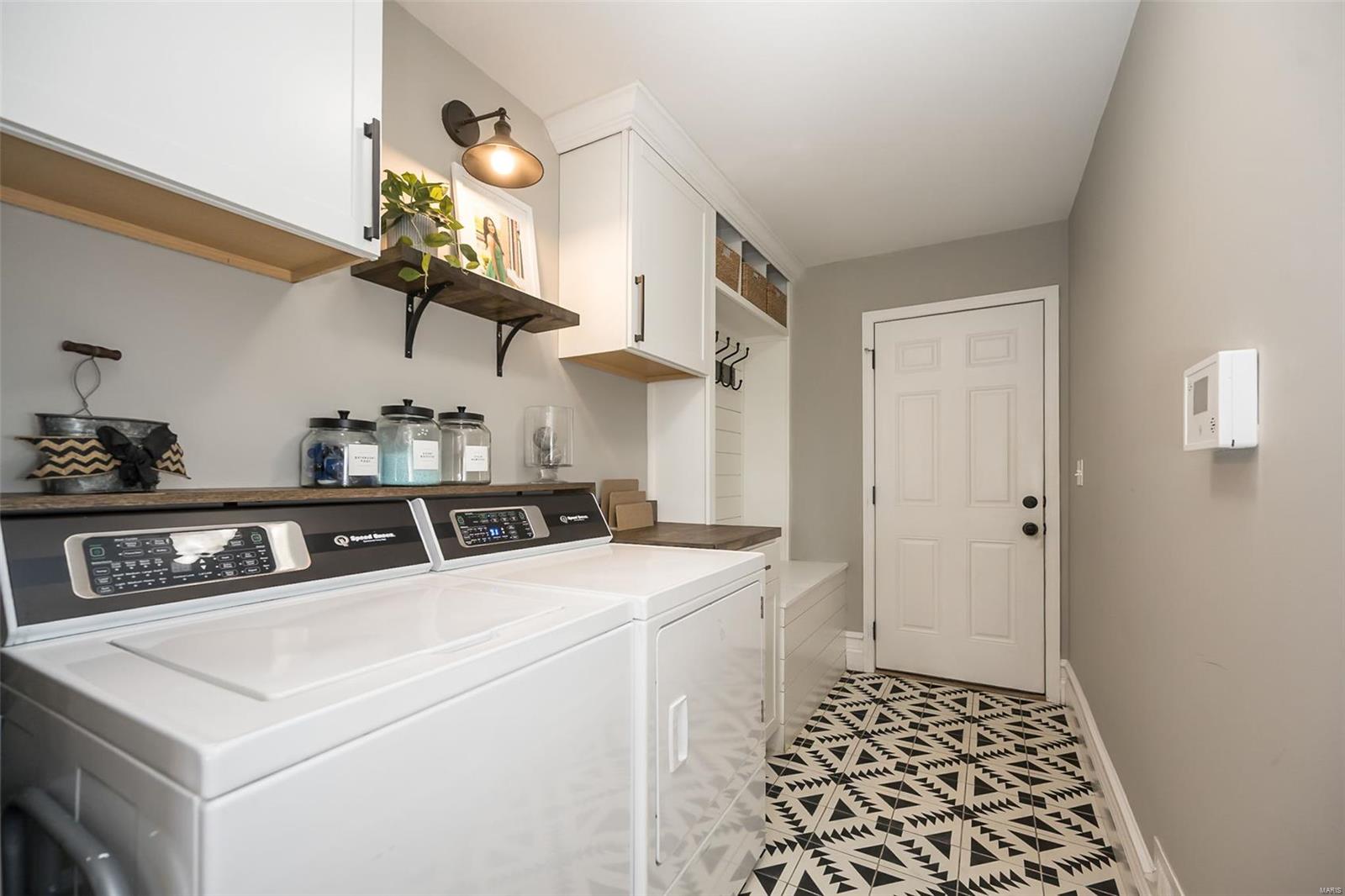 121 Central Park Avenue