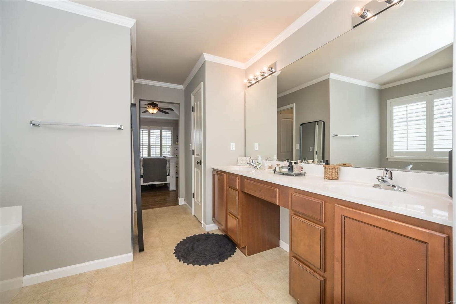 121 Central Park Avenue