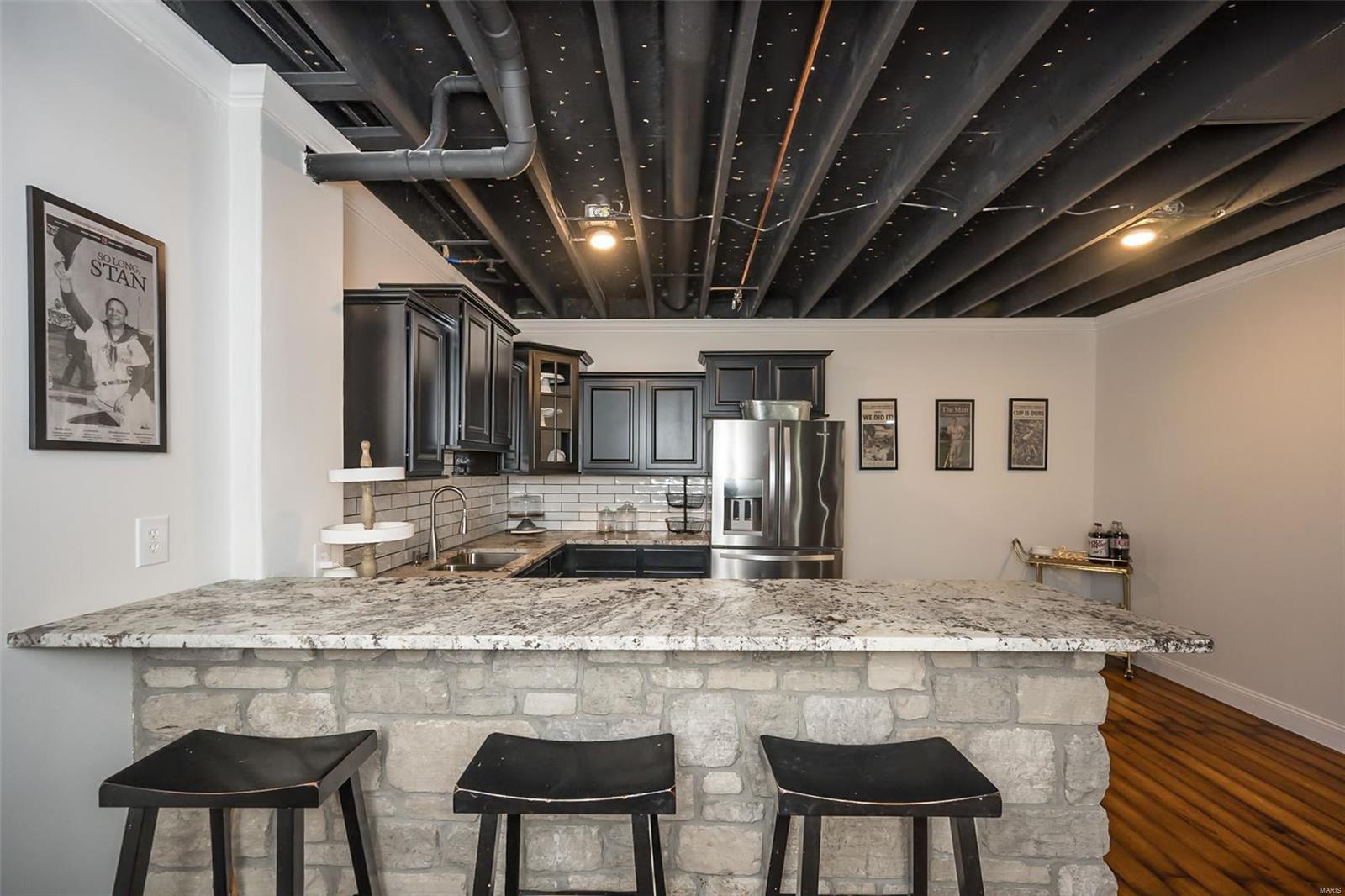 121 Central Park Avenue