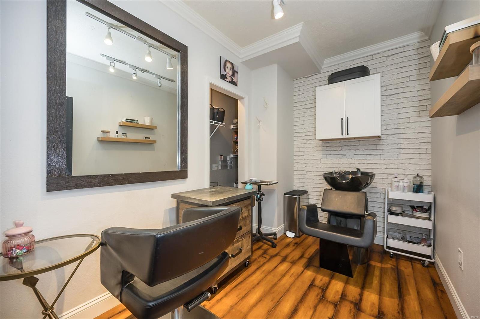 121 Central Park Avenue