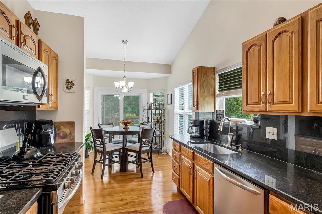 2354 Fairway