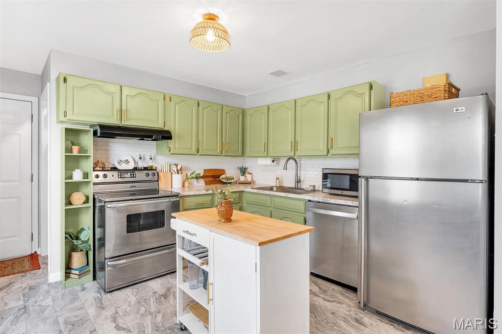 14 Steeplechase Drive