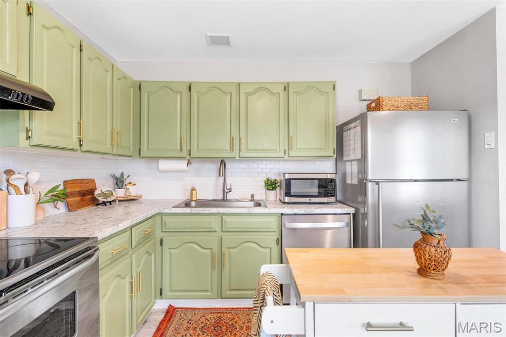 14 Steeplechase Drive