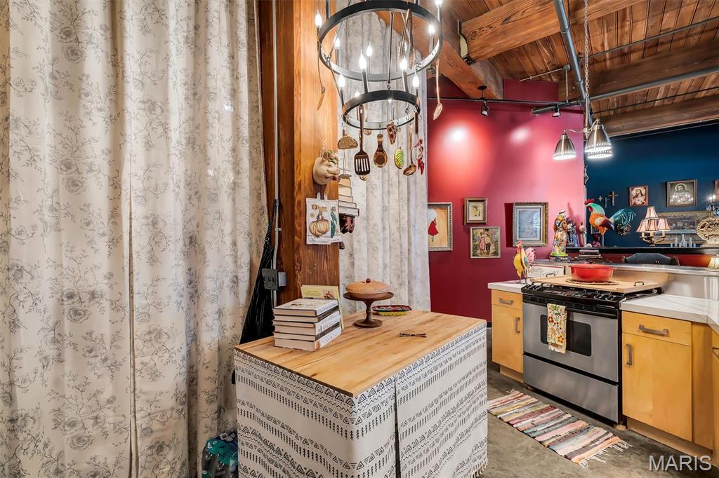 703 N 13th Street Unit: 207