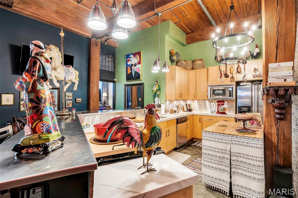 703 N 13th Street Unit: 207