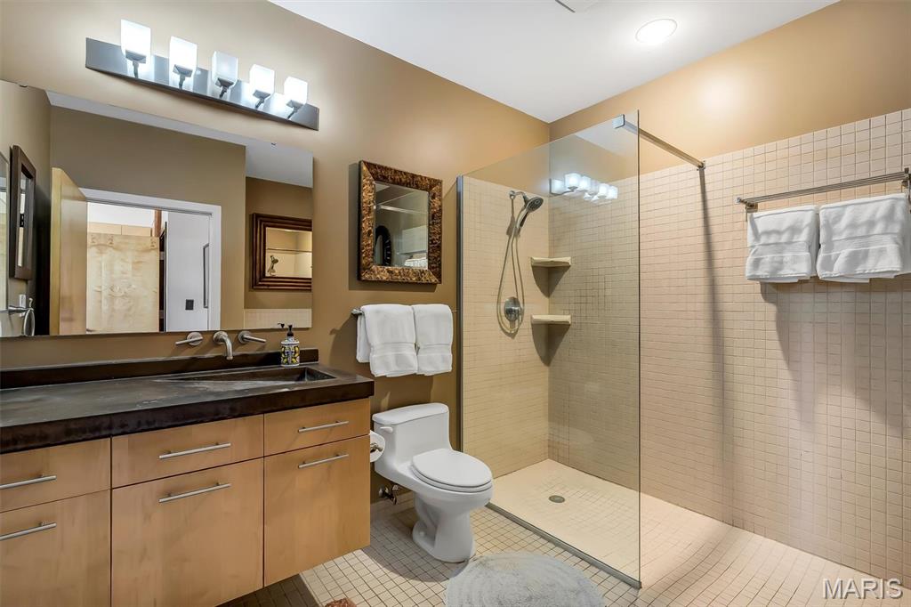 703 N 13th Street Unit: 207