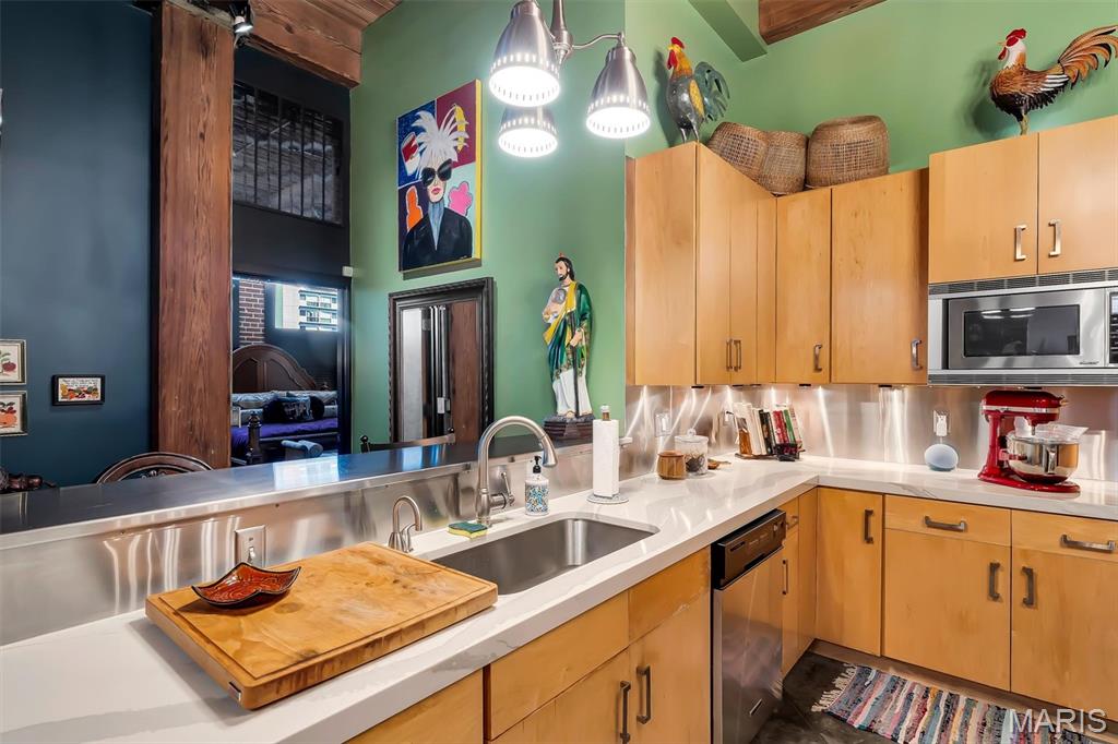 703 N 13th Street Unit: 207