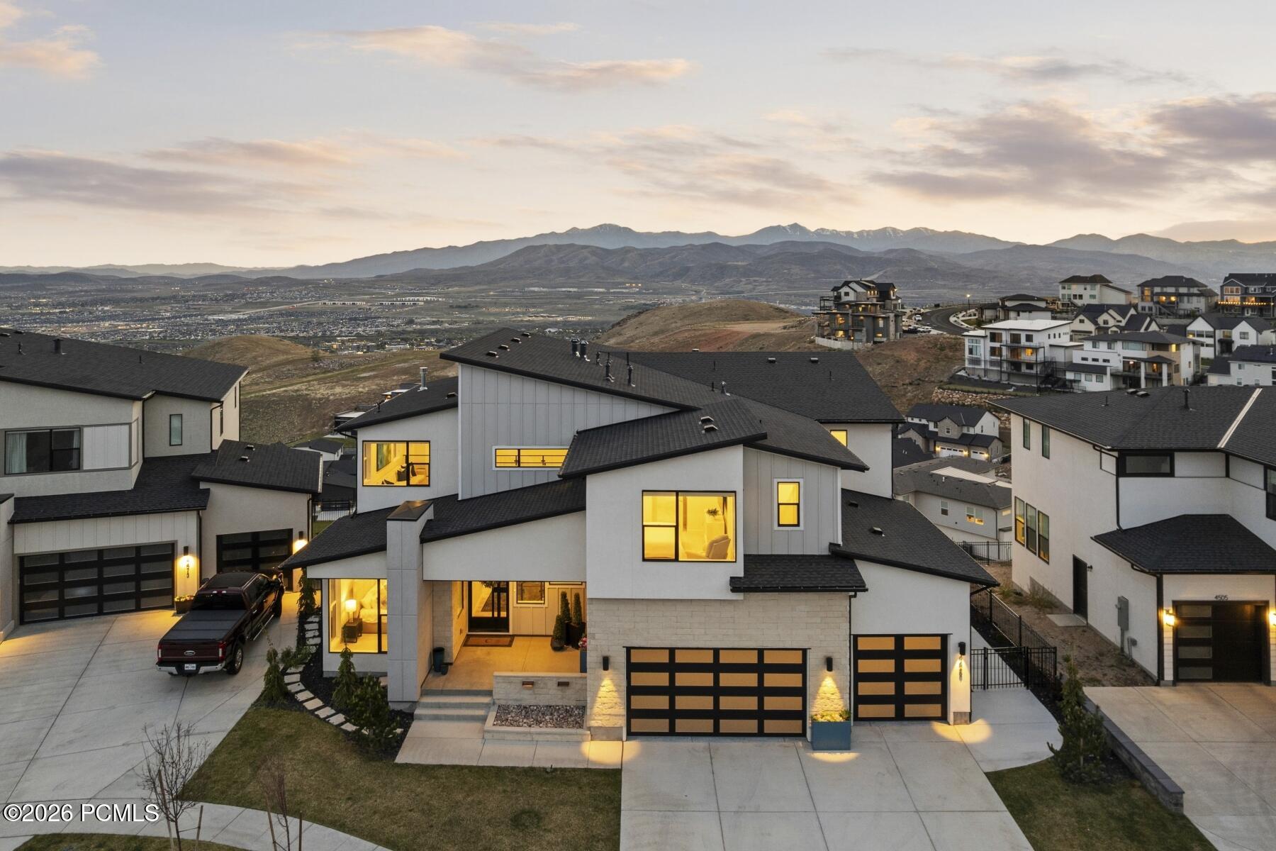 4489 N Solstice Drive