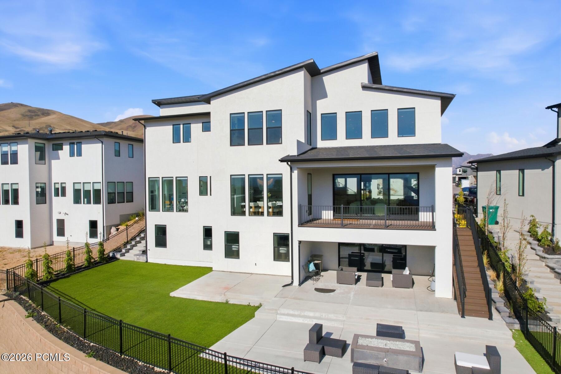 4489 N Solstice Drive