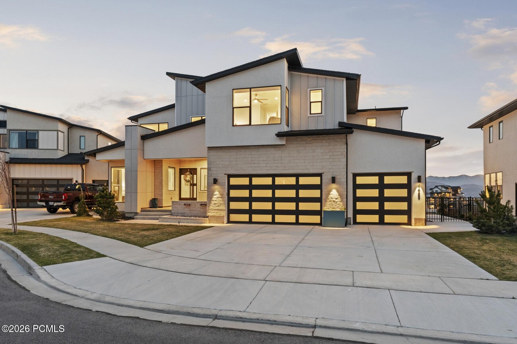 4489 N Solstice Drive