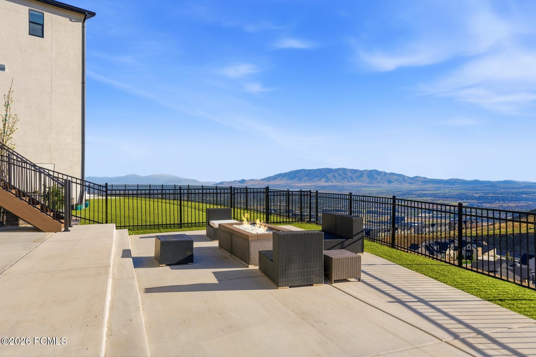 4489 N Solstice Drive