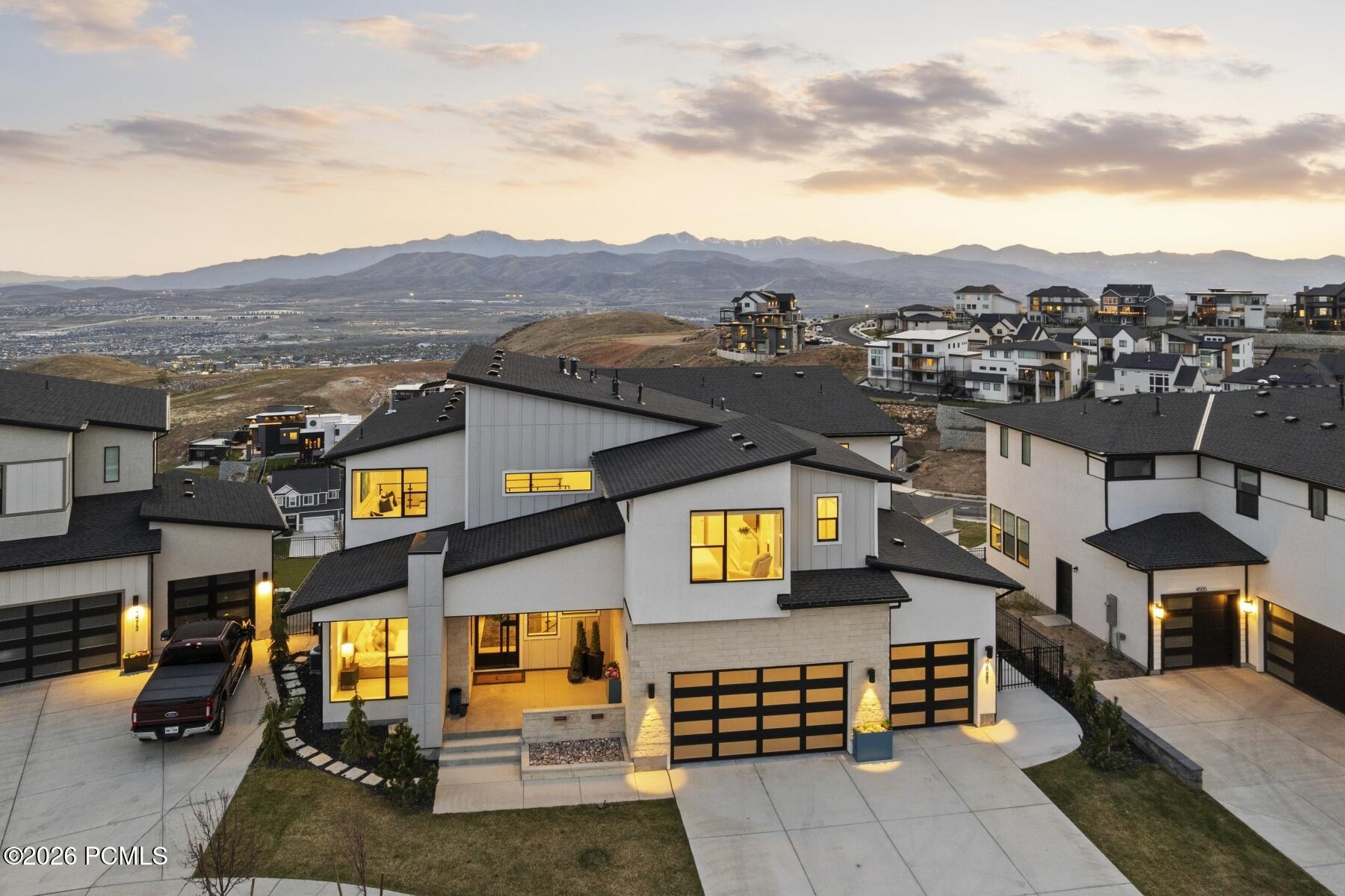 4489 N Solstice Drive