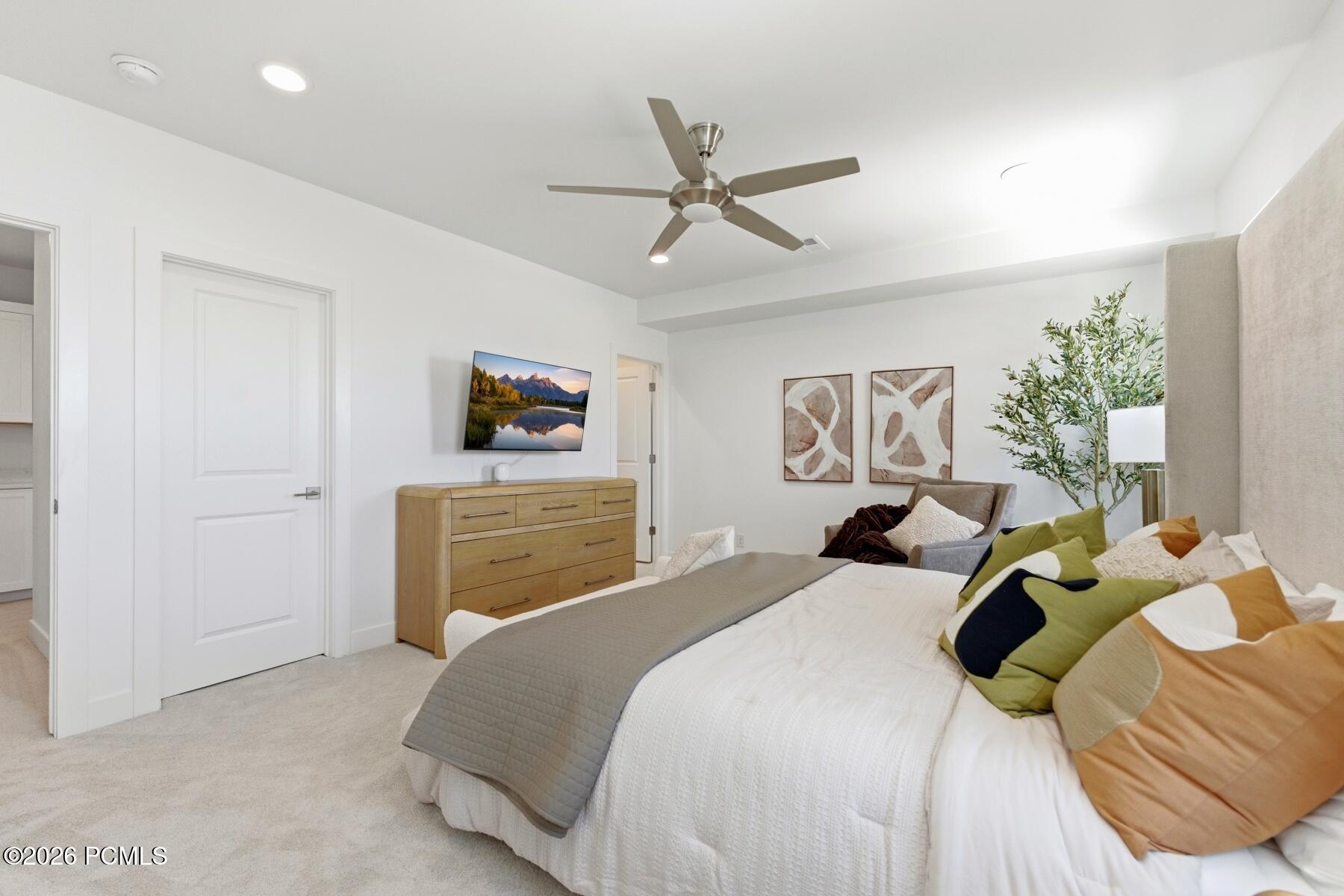 4489 N Solstice Drive