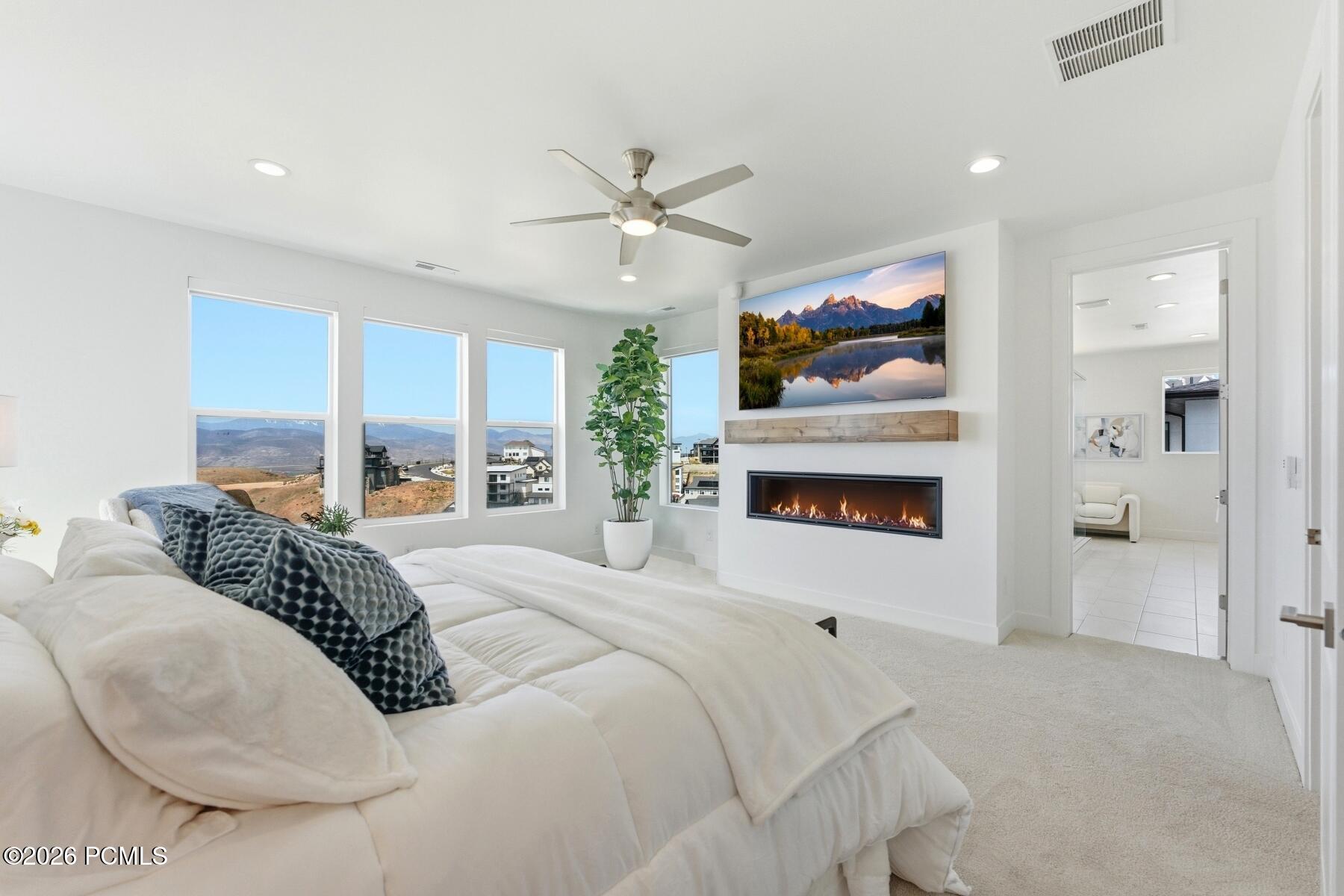 4489 N Solstice Drive