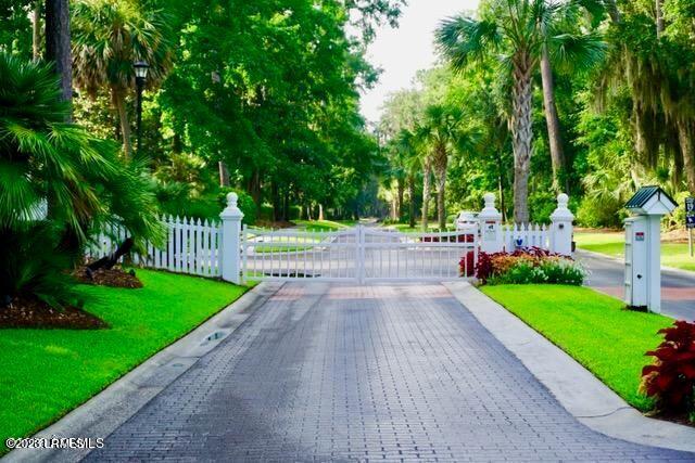 104 Palmetto Place