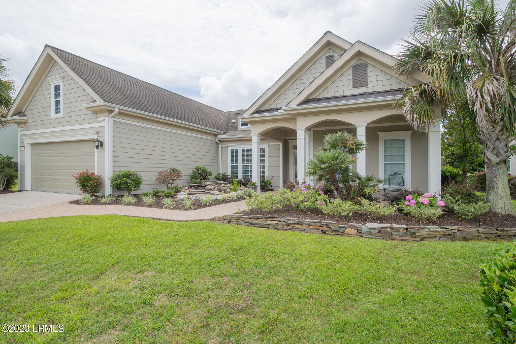 16 Rolling River Drive